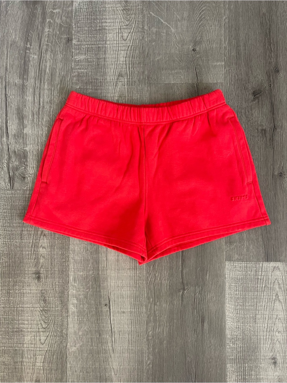 NWT SKIMS Cotton Fleece Classic Short in Ruby sz S - RARE - Picture 2 of 7